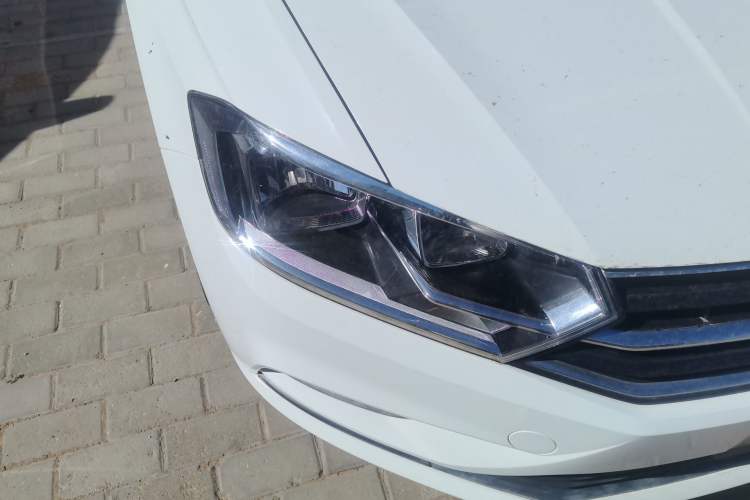 Used Volkswagen Bora 2019 Bora Legend 1.5L Manual Fashion Edition China VI Standard Right Front Headlight