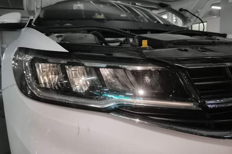 Used Volkswagen Bora 2019 1.5L Automatic Fashion Model Right Front Headlight