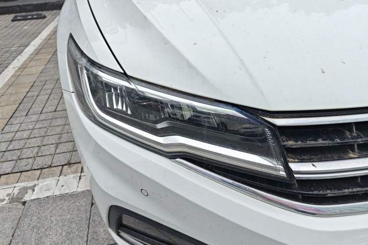Used Volkswagen Bora 2019 Revised Version 280TSI DSG Luxury Edition China VI Standard Right Front Headlight