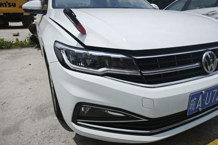 Used Volkswagen Bora 2019 Revised Version 1.5L Automatic Elite Edition China VI Standard Right Front Headlight