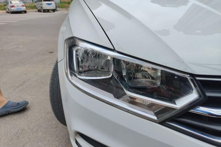 Used Volkswagen Bora 2019 Facelift Bora·Legend 1.5L Automatic Fashion Edition China VI Standard Right Front Headlight