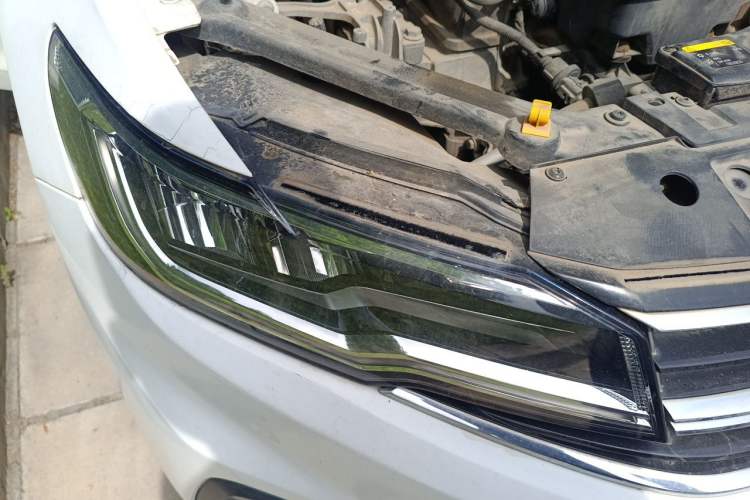Used Volkswagen Bora 2019 1.5L Automatic Comfort Model Right Front Headlight