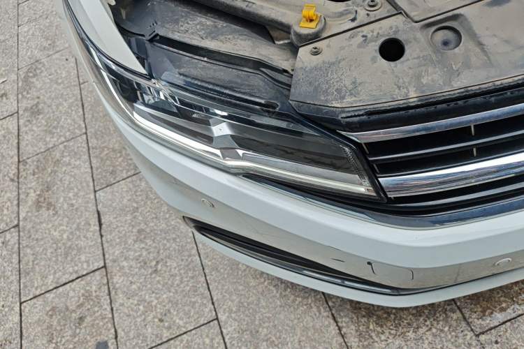 Used Volkswagen Bora 2019 Revised Version 1.5L Automatic Elite Edition China VI Standard Right Front Headlight