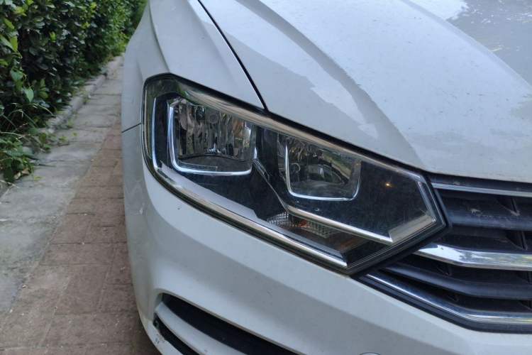 Used Volkswagen Bora 2019 Bora·Legend 1.5L Automatic Fashion Edition China VI Standard Right Front Headlight