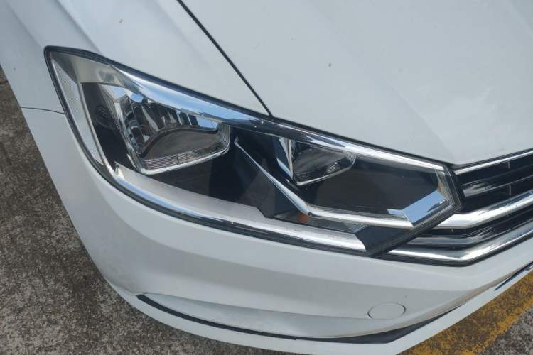 Used Volkswagen Bora 2019 Bora·Legend 1.5L Manual Fashion Edition China V Standard Right Front Headlight