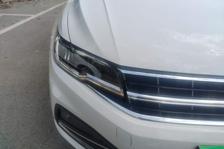 Used Volkswagen Bora 2019 1.5L Automatic Comfort Model Right Front Headlight