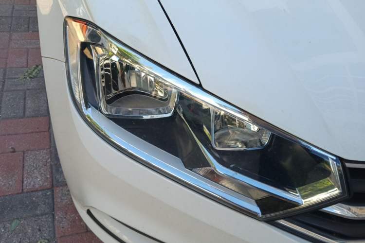 Used Volkswagen Bora 2019 Bora Legend 1.5L Manual Fashion Edition China VI Standard Right Front Headlight