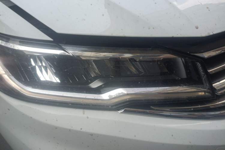 Used Volkswagen Bora 2019 1.5L Automatic Fashion Model Right Front Headlight