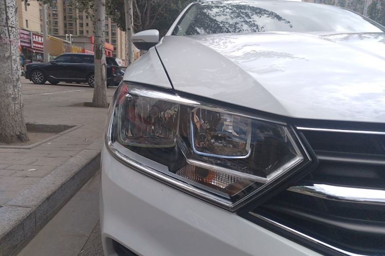 Used Volkswagen Bora 2019 Facelift Bora·Legend 1.5L Automatic Fashion Edition China VI Standard Right Front Headlight