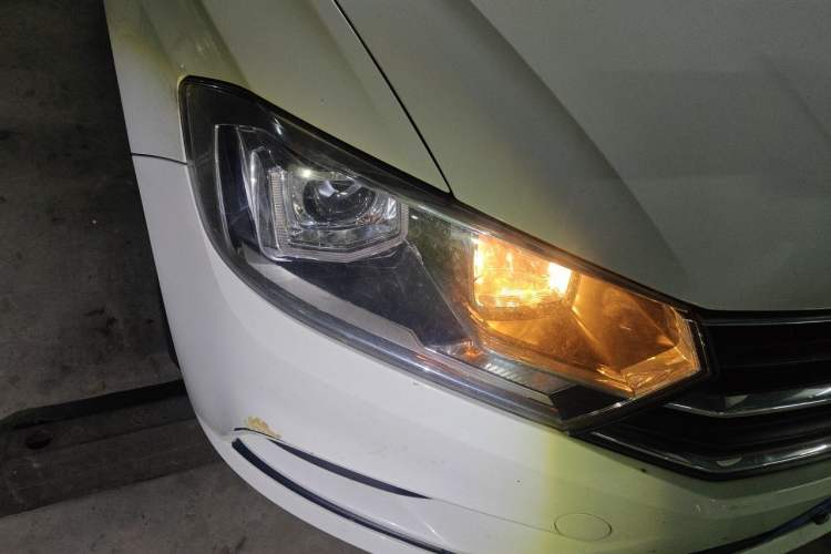 Used Volkswagen Bora 2019 Facelift Bora·Legend 1.5L Automatic Fashion Edition China VI Standard Right Front Headlight