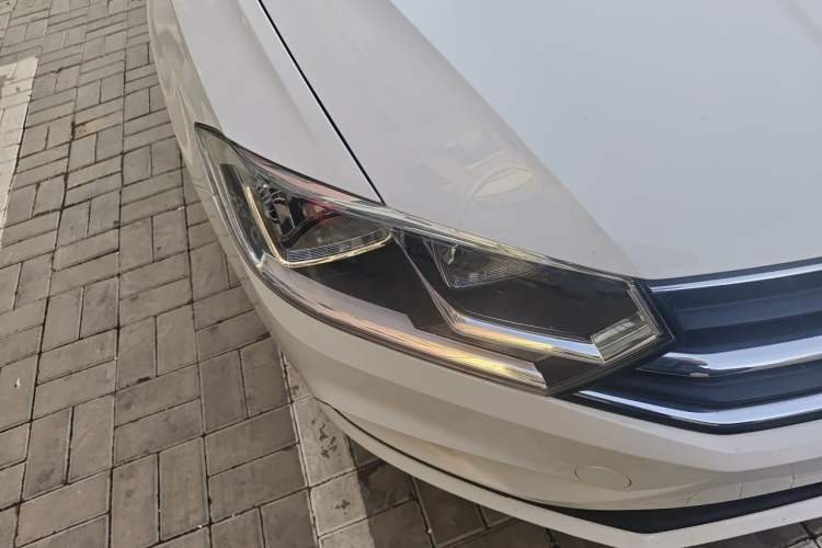 Used Volkswagen Bora 2019 Bora·Legend 1.5L Automatic Fashion Edition China VI Standard Right Front Headlight