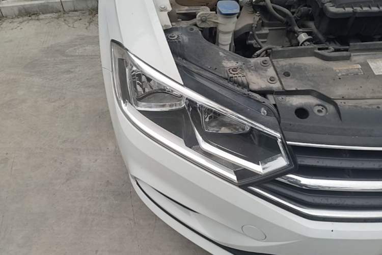 Used Volkswagen Bora 2019 Facelift Bora·Legend 1.5L Automatic Fashion Edition China VI Standard Right Front Headlight