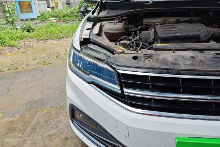 Used Volkswagen Bora 2019 Revised Version 1.5L Automatic Elite Edition China VI Standard Right Front Headlight
