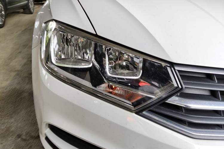 Used Volkswagen Bora 2019 Facelift Bora·Legend 1.5L Automatic Fashion Edition China VI Standard Right Front Headlight