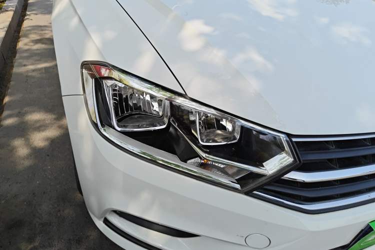 Used Volkswagen Bora 2019 Facelift Bora·Legend 1.5L Automatic Fashion Edition China VI Standard Right Front Headlight