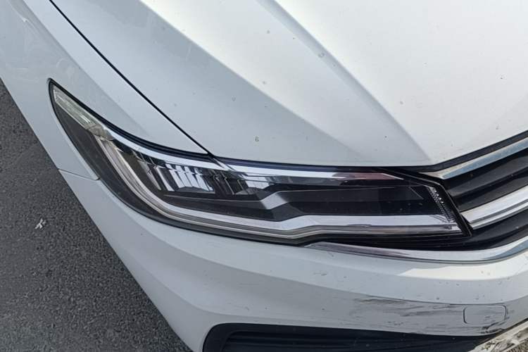 Used Volkswagen Bora 2019 Revised Version 1.5L Automatic Fashionable Style China VI Right Front Headlight