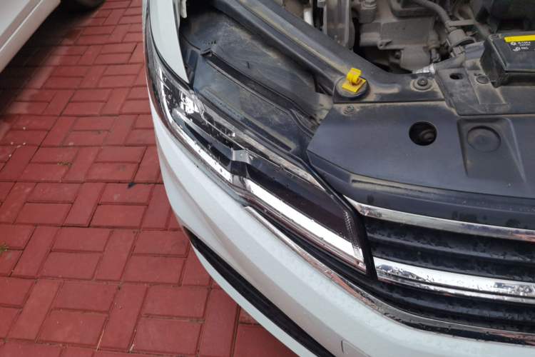 Used Volkswagen Bora 2019 1.5L Automatic Fashion Model Right Front Headlight