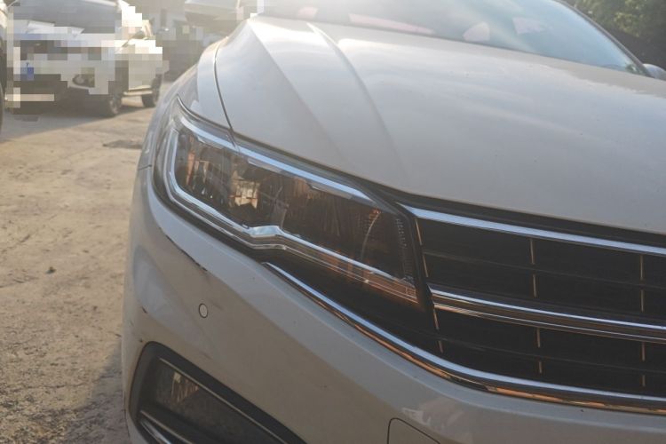Used Volkswagen Bora 2019 280TSI DSG Elite Model Right Front Headlight
