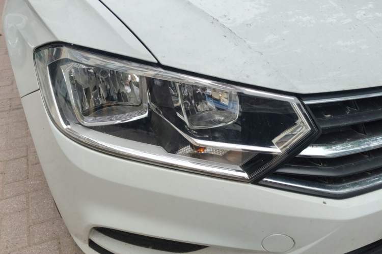 Used Volkswagen Bora 2019 Bora·Legend 1.5L Automatic Fashion Edition China VI Standard Right Front Headlight