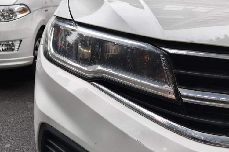 Used Volkswagen Bora 2019 1.5L Automatic Fashion Model Right Front Headlight