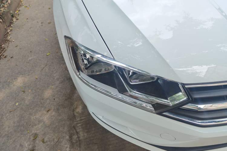 Used Volkswagen Bora 2019 Facelift Bora·Legend 1.5L Automatic Fashion Edition China VI Standard Right Front Headlight