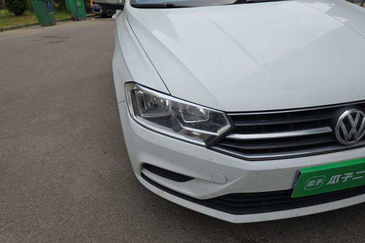 Used Volkswagen Bora 2019 Facelift Bora·Legend 1.5L Manual Fashion Edition China VI Standard Right Front Headlight