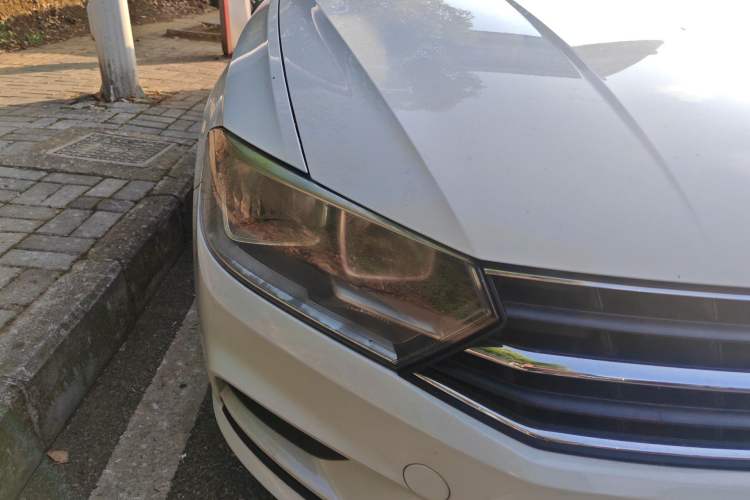 Used Volkswagen Bora 2019 Bora Legend 1.5L Manual Fashion Edition China VI Standard Right Front Headlight