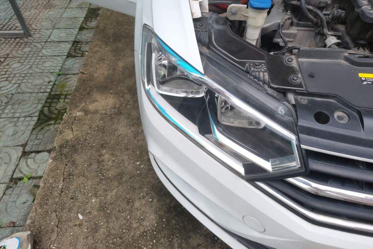 Used Volkswagen Bora 2019 Facelift Bora·Legend 1.5L Automatic Fashion Edition China VI Standard Right Front Headlight