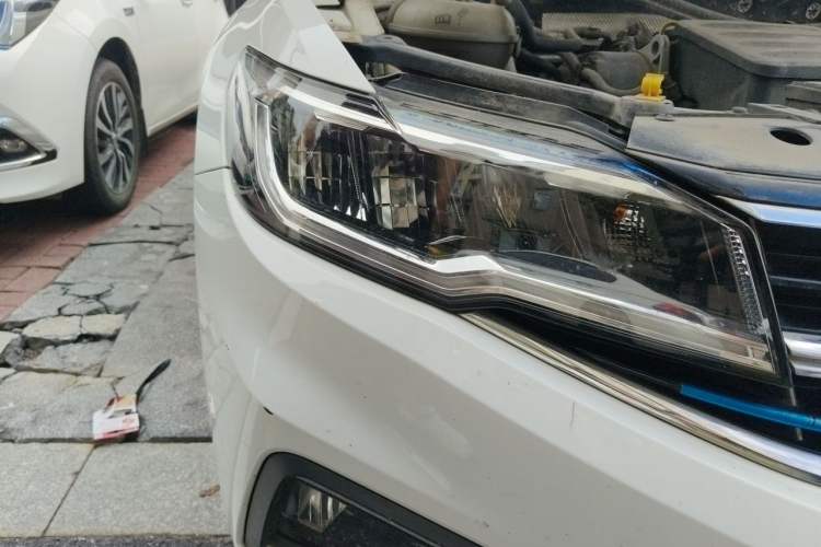 Used Volkswagen Bora 2019 Revised Version 1.5L Automatic Comfort Edition China V Standard Right Front Headlight