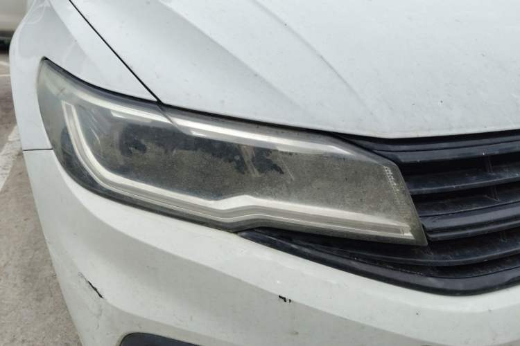 Used Volkswagen Bora 2019 1.5L Manual Fashion Edition Right Front Headlight