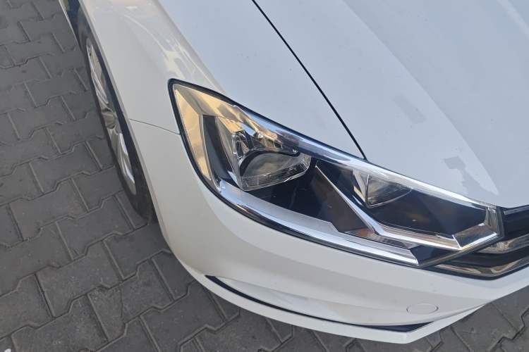 Used Volkswagen Bora 2019 Bora·Legend 1.5L Automatic Fashion Edition China V Standard Right Front Headlight