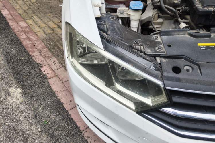Used Volkswagen Bora 2019 Bora·Legend 1.5L Automatic Fashion Edition China VI Standard Right Front Headlight