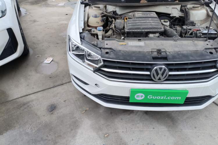Used Volkswagen Bora 2019 Bora·Legend 1.5L Automatic Fashion Edition China VI Standard Right Front Headlight