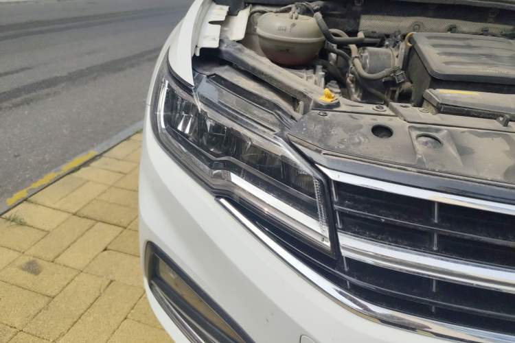Used Volkswagen Bora 2019 1.5L Manual Comfort Version Right Front Headlight