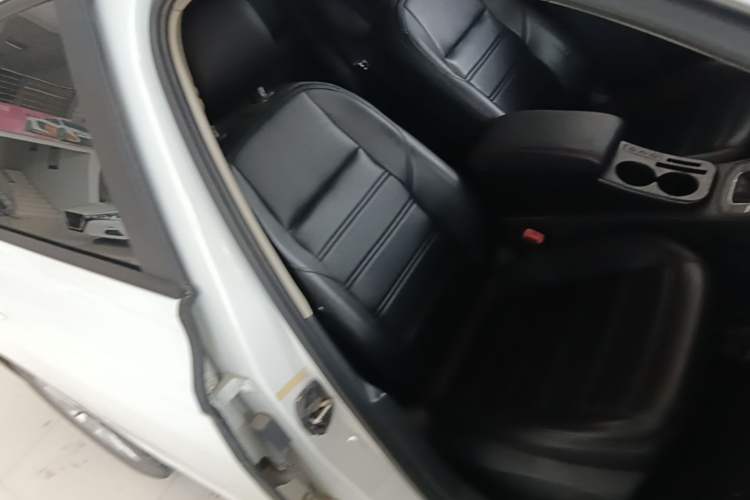 Used Volkswagen Bora 2019 1.5L Manual Fashion Edition Right Front Seat