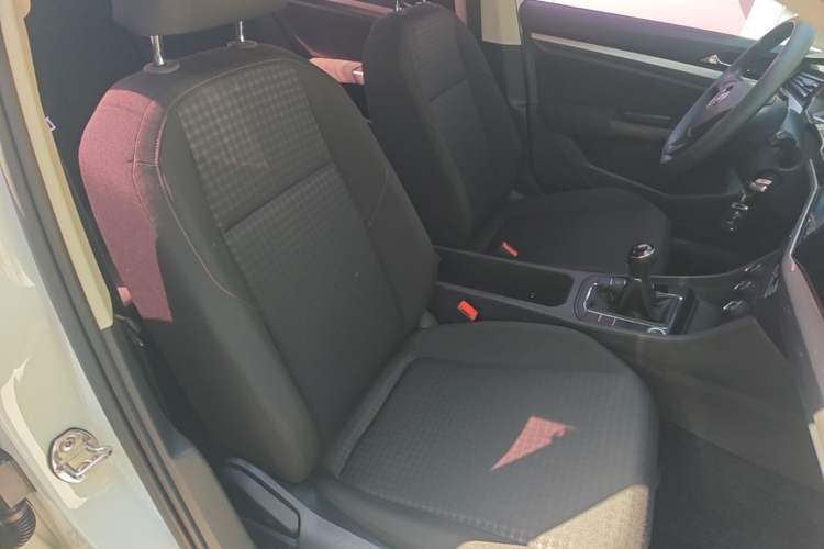 Used Volkswagen Bora 2019 1.5L Manual Fashion Edition Right Front Seat