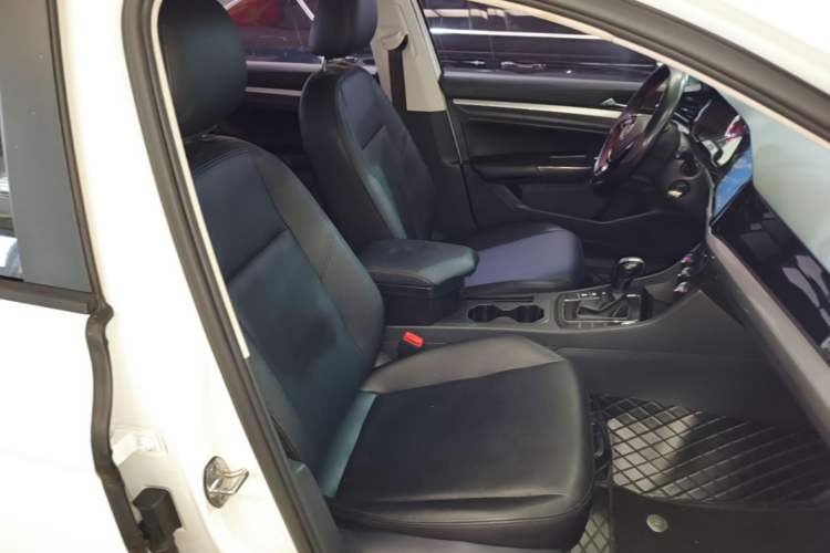 Used Volkswagen Bora 2019 Revised Version 1.5L Automatic Fashionable Style China VI Right Front Seat