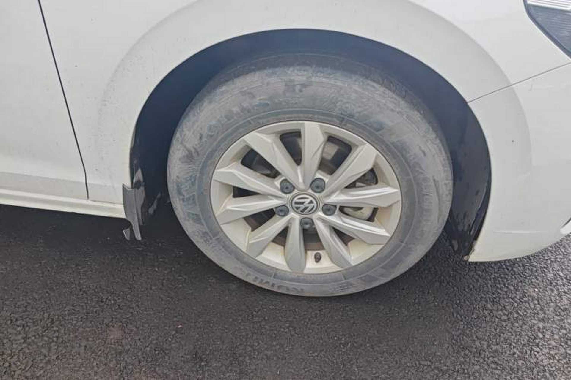 Used Volkswagen Bora 2019 Revised Version 1.5L Manual Fashion Edition China VI Standard Right Front Wheel Hub