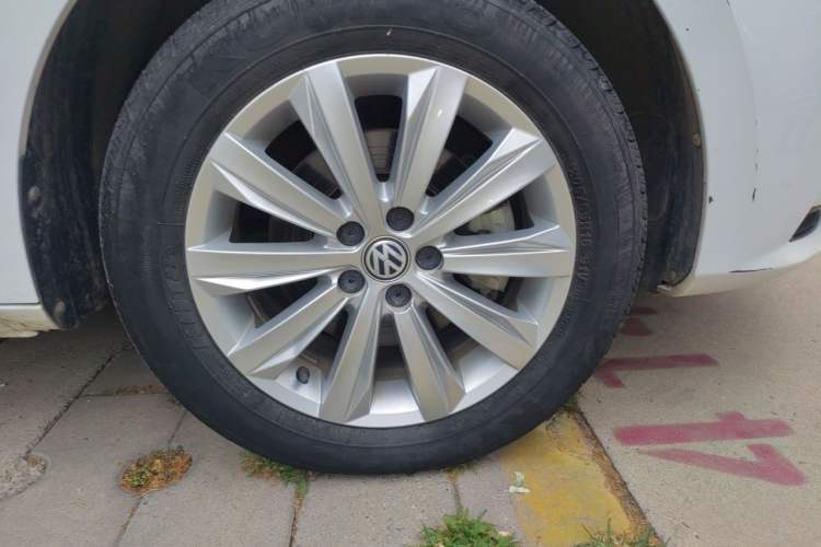 Used Volkswagen Bora 2019 Facelift Bora·Legend 1.5L Automatic Fashion Edition China VI Standard Right Front Wheel Hub