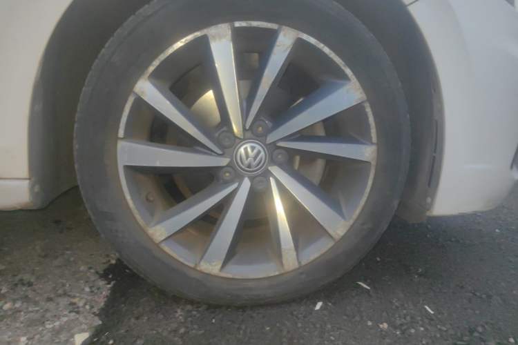 Used Volkswagen Bora 2019 Revised Version 280TSI DSG Luxury Edition China VI Standard Right Front Wheel Hub