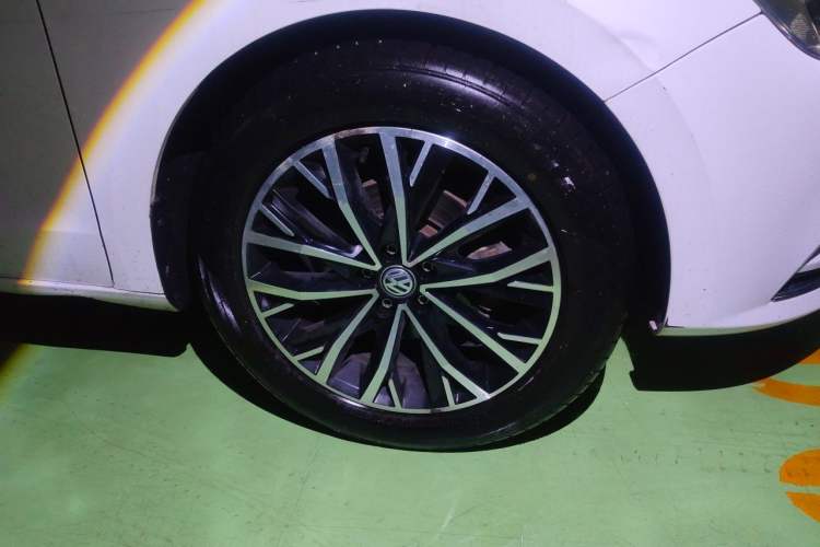 Used Volkswagen Bora 2019 Bora Legend 1.5L Automatic Leading Model China VI Standard Right Front Wheel Hub