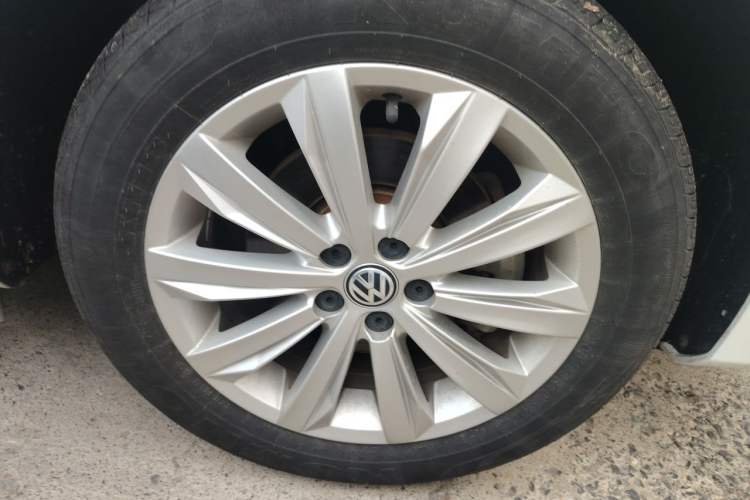 Used Volkswagen Bora 2019 Facelift Bora·Legend 1.5L Automatic Fashion Edition China VI Standard Right Front Wheel Hub