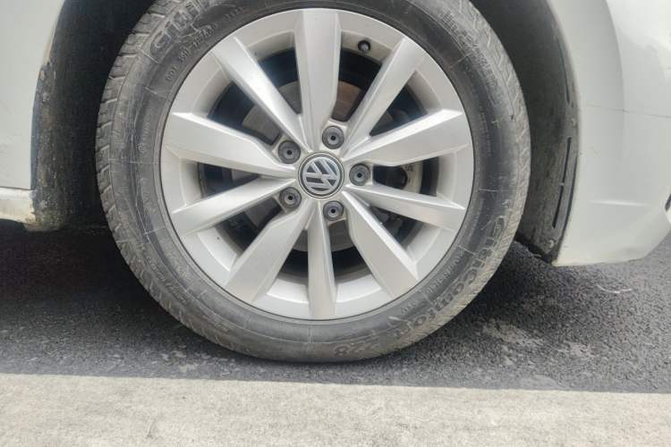 Used Volkswagen Bora 2019 Revised Version 1.5L Automatic Elite Edition China V Standard Right Front Wheel Hub