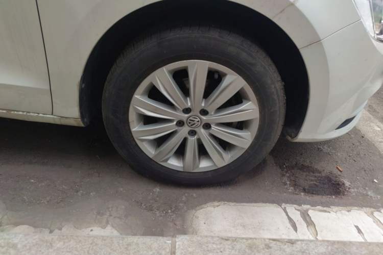 Used Volkswagen Bora 2019 Bora·Legend 1.5L Automatic Fashion Edition China VI Standard Right Front Wheel Hub