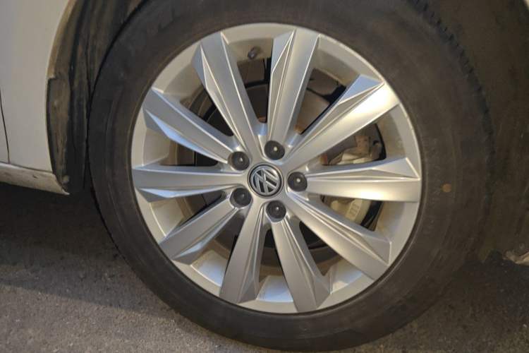 Used Volkswagen Bora 2019 Bora·Legend 1.5L Automatic Fashion Edition China VI Standard Right Front Wheel Hub
