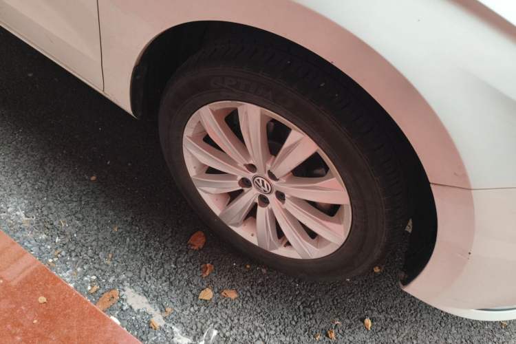 Used Volkswagen Bora 2019 Bora Legend 1.5L Automatic Leading Model China VI Standard Right Front Wheel Hub