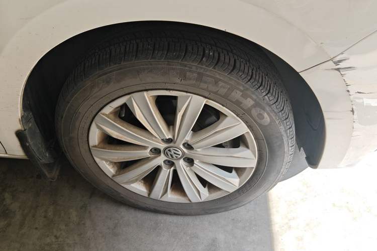 Used Volkswagen Bora 2019 Facelift Bora·Legend 1.5L Automatic Fashion Edition China VI Standard Right Front Wheel Hub