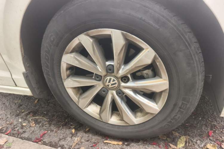 Used Volkswagen Bora 2019 1.5L Automatic Fashion Model Right Front Wheel Hub