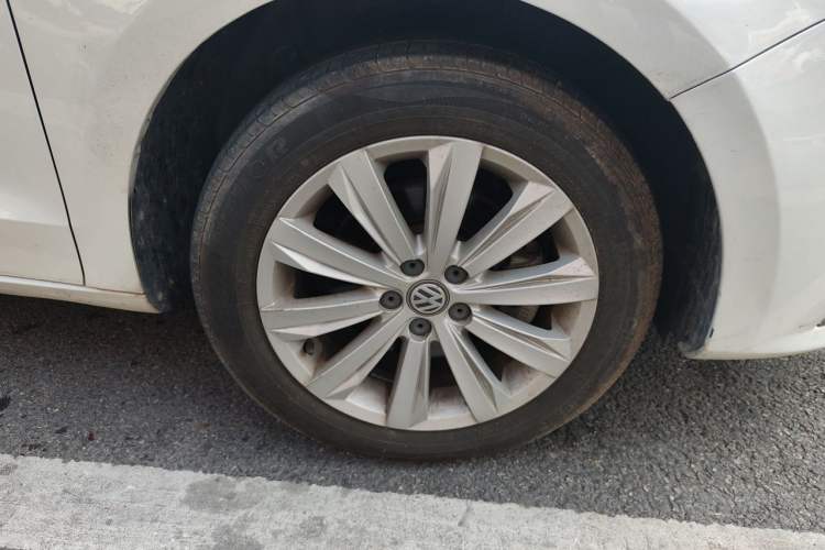 Used Volkswagen Bora 2019 Facelift Bora·Legend 1.5L Automatic Fashion Edition China VI Standard Right Front Wheel Hub