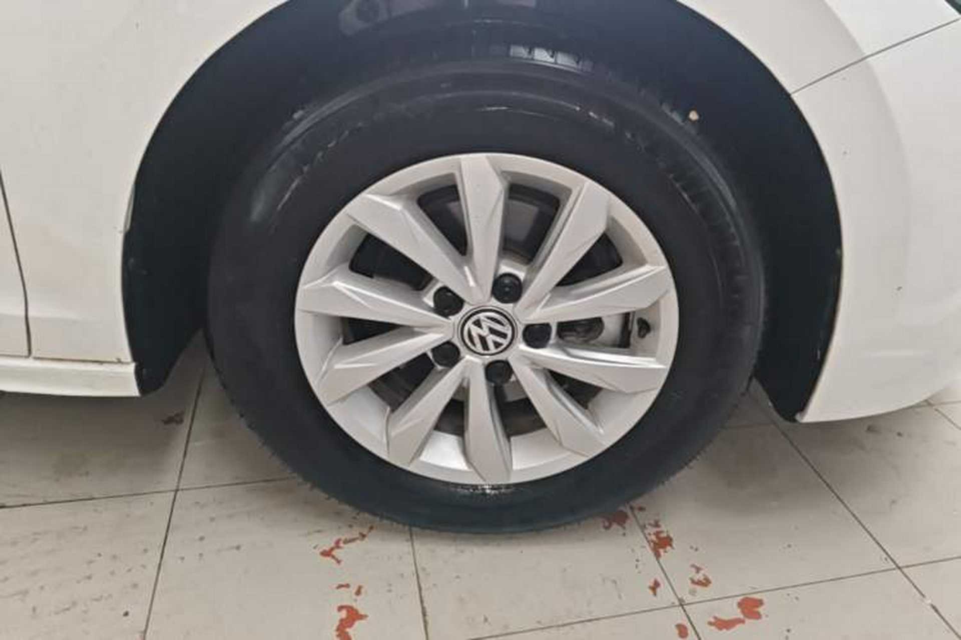 Used Volkswagen Bora 2019 1.5L Manual Fashion Edition Right Front Wheel Hub